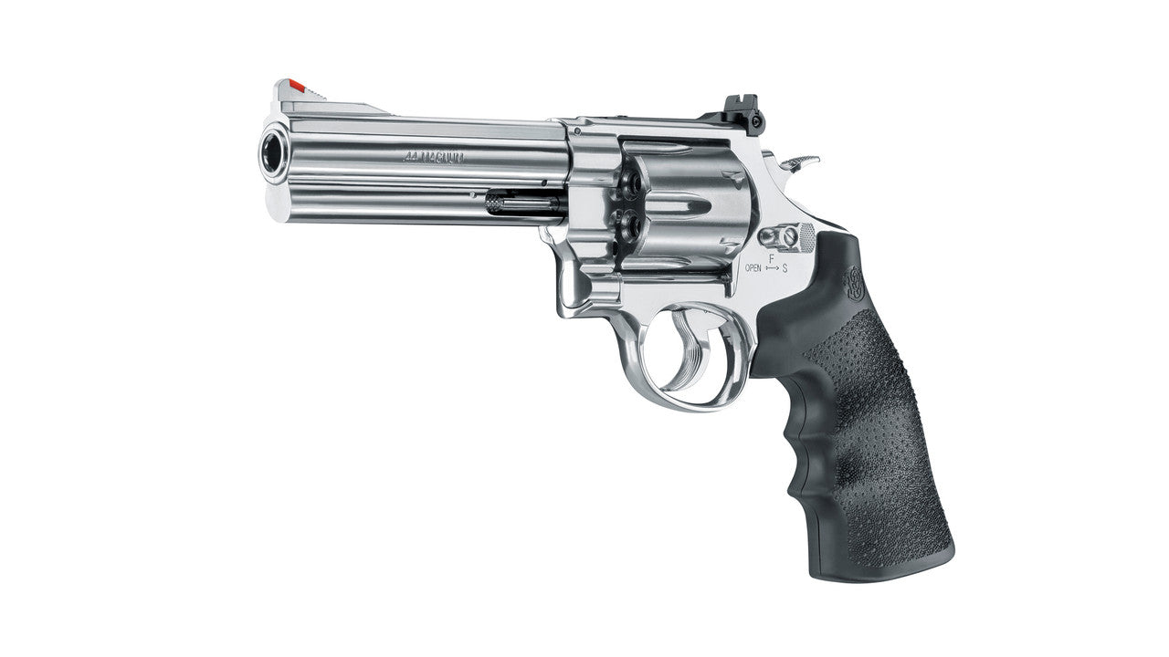 Smith & Wesson 629 Classic revolver – left-side full view