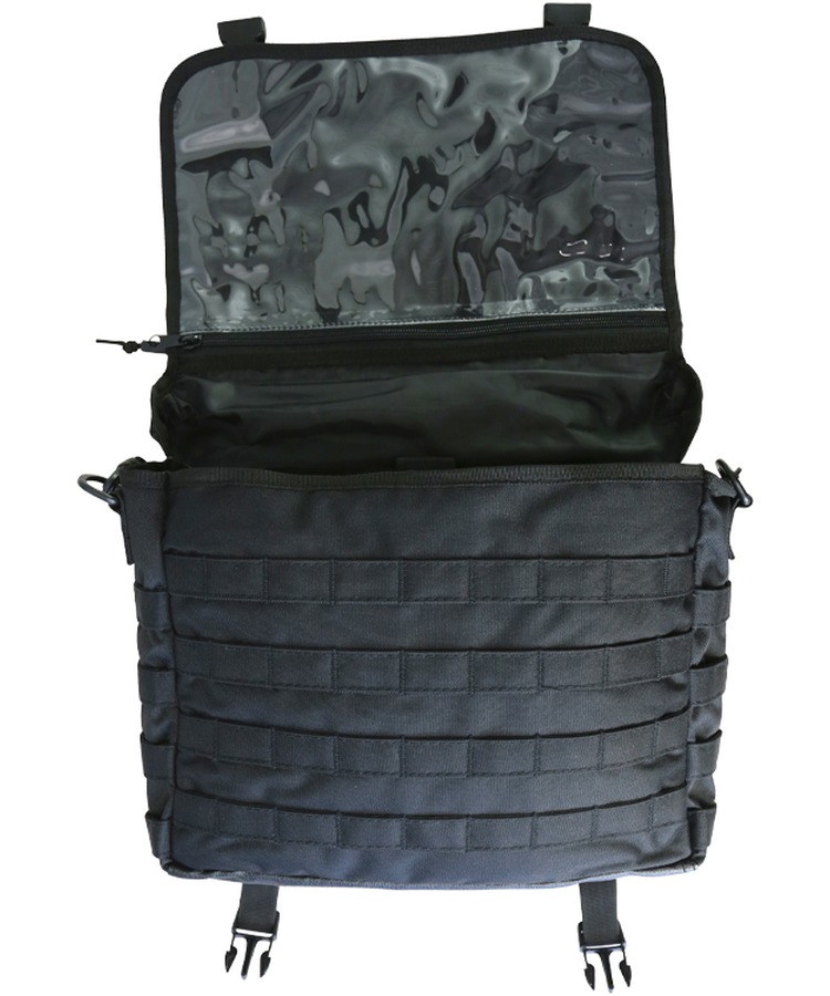 Medium Messenger Bag 20L- Black 3
